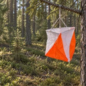 30x30 cm control flag hanging in the forest